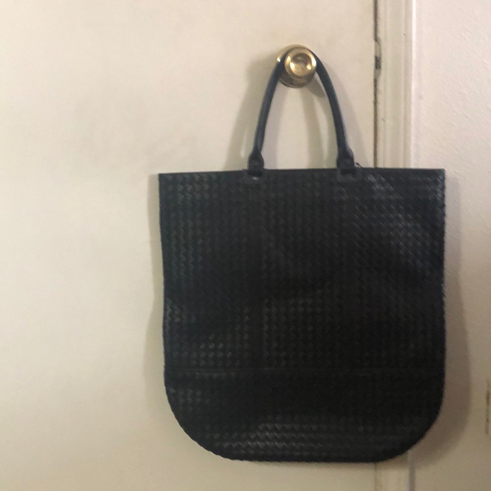 BOTTEGA VENETA LAMBSKIN TOTE HANDBAG